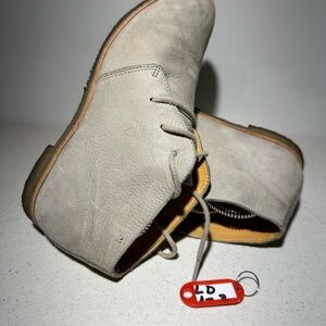 Clarks Originals Pheia Desert Crepe Sole Chukka Classic Dress Boots Size 8